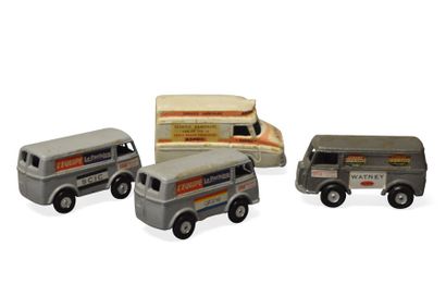 Lot de 4 camionettes miniatures du TOUR DE...