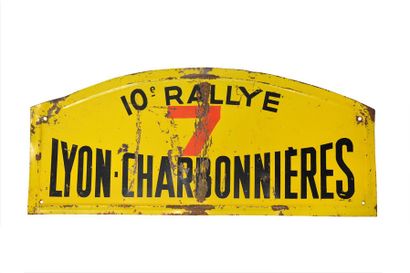 null Plaque 10ème rallye Lyon Charbonnières concurrent n°7 1957 etat d'usage