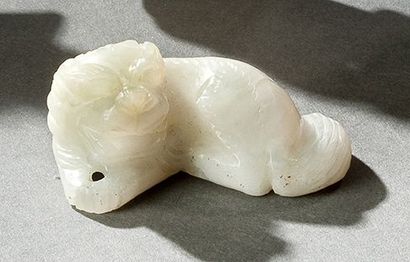CHINE Lion Sujet en jade blanc L: 5,5 cm