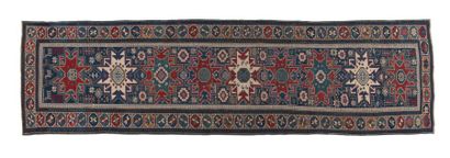 null Galerie CHIRVAN-LESGHI (Caucase), fin XIXème siècle Champ bleu de prusse à décor...