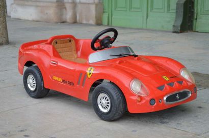 null Voiture à pédales 
de marque TOYS TOYS, de type Ferrari 250 GTO. Matière plastique....