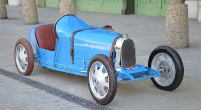 1927 - BUGATTI «Baby» type 52
Fidèle reproduction des célèbres Bugatti type Course...