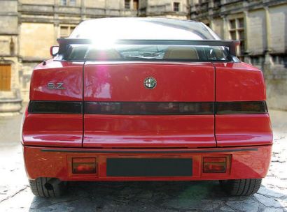 1991 - ALFA ROMÉO SZ
Avec la SZ, la marque turinoise Alfa Roméo propose un véritable...
