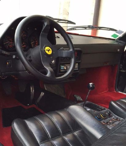 1988 - FERRARI 328 GTB
Dans la série des berlinettes à moteur central arrière, la...