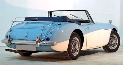 1965 - AUSTIN HEALEY 3000 MK III BJ8
L'Austin-Healey 3000 un roadster sportif lancé...