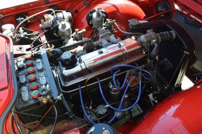 1964 - TRIUMPH GTR4 DOVÉ
A la fin des années 1950 pour renouveler sa gamme de roadsters...