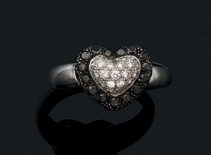 CHOPARD Bague "Pouchkin" en or gris 18k ornée d'un motif «coeur» serti de diamants...