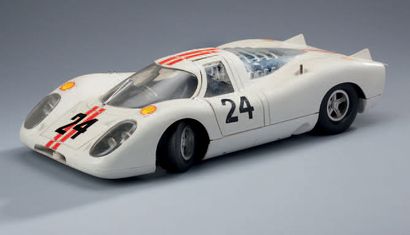 JOUSTRA Porsche 917, n°24, de couleur blanche
Bon état