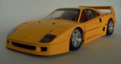 POCHER RIVAROSSI Modèle réduit de la Ferrari F40, à l'échelle 1/8ème, de couleur...