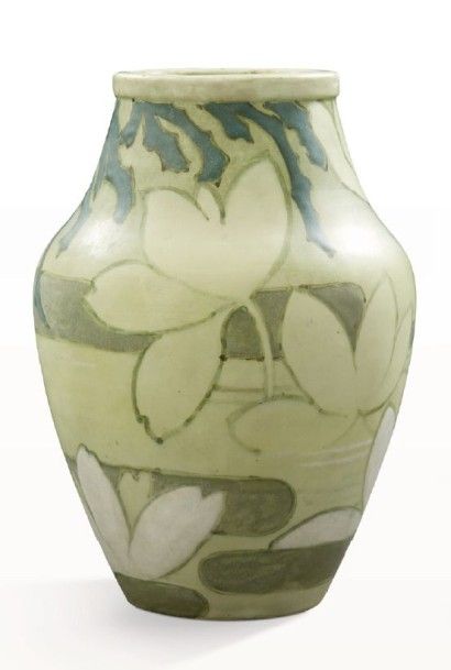 Edmond Lachenal (1855-1930) Vase balustre en grès émaillé d'une libellule sur fond...