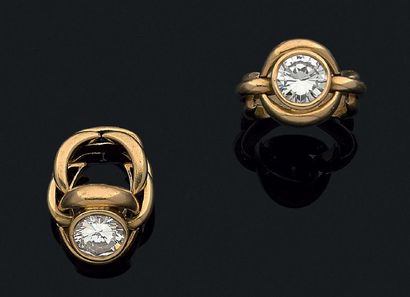 RENE BOIVIN Bague articulée en or jaune 18k ornée d'un diamant taille moderne en...