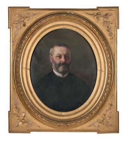 César PATTEIN (1850-1931) 
Portraits d'homme et de femme
Paire de toiles à vue ovale,...