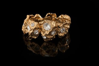 Yves Saint LAURENT Bracelet vintage en strass cristal sur métal doré.
Bon Etat