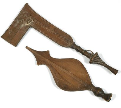 Ndengese. (R.D du Congo) Bois. L.: 55 cm Rare et ancien sceptre de dignitaire à l'imitation...