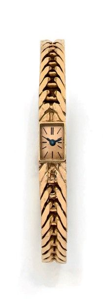 VACHERON & CONSTANTIN pour HERMES Vers 1950 
Modèle de dame, bracelet rigide en or...