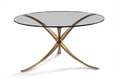 Michel MANGEMATIN (né en 1928) Table de salle à manger à piétement en bronze doré...
