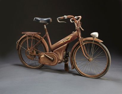 Circa 1960 - Libéria Cyclomoteur Marque: LIBERIA
Modèle: bicyclette à moteur
Millésime:...