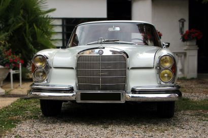 1965 - MERCEDES-BENZ 250 SE COUPÉ D'origine française, ce splendide coupé Mercedes...