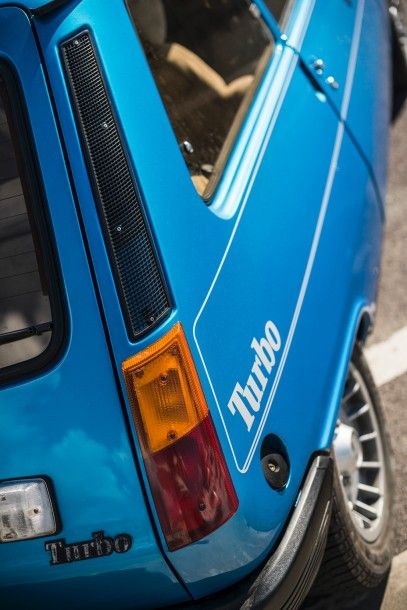 1983 - RENAULT 5 ALPINE TURBO Dans la mouvance de la nouvelle mode initiée par Volkswagen...