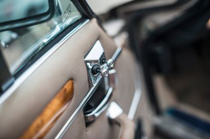 1988 - JAGUAR XJ-SC 3,6L CABRIOLET Cette voiture a la particularité de n'avoir connu...