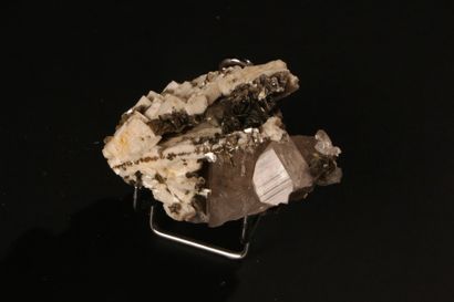 null Bloc de quartz, muscovite

Provenance : Mine de Pitarra Brésil

H : 5.5; L :...
