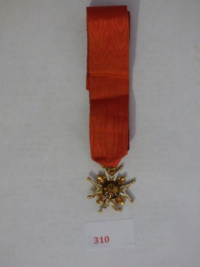 France Ordre de Saint Louis Croix, Louis XV, du modèle de la création.
Or, émail,...