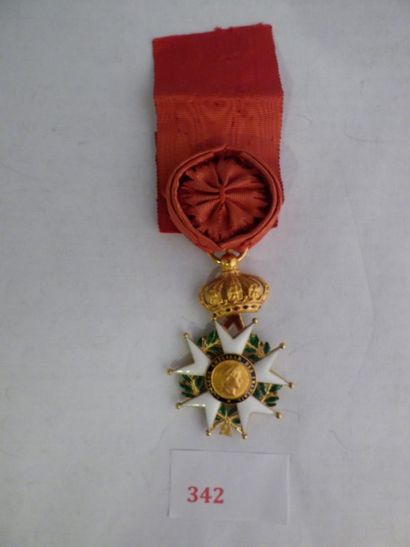 France Ordre de la Légion d'honneur Étoile d'Officier, IInd Empire.
Or, émail, ruban...