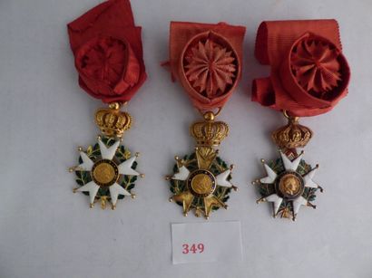 France Ordre de la Légion d'honneur
Lot de 3 étoiles d'Officier, Louis-Philippe,...