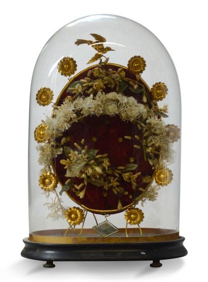 null Ensemble de six globes de mariés

XIXe siècle

H : de 40 à 50 cm environ