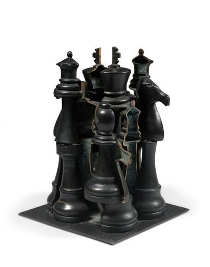Armand Fernandez dit ARMAN (1928-2005) 
Gambit, le grand jeu d'échecs, 2003
Bronze...