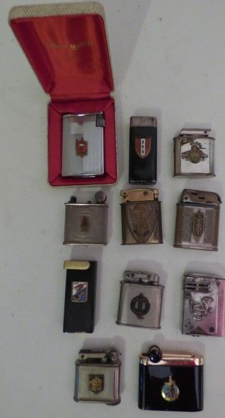 null Lot de 10 briquets anciens, dont Légion Étrangère, 6è BCA, 1er BEP, 501è RCC,...