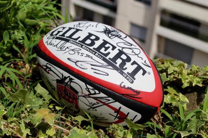 null 1 Maillot de rugby signé des joueurs du LOU – Lyon Olympique Universitaire
+...