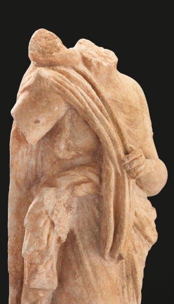 null Art grec, fin de l'époque hellénistique, fin du IIè siècle av. J.-C
Aphrodite...