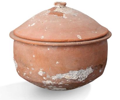 null Epoque romaine - IIIè-IVè siècle ap. J.-C
Rare marmite
Limès romain.
Terre cuite.
D:...