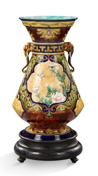 CHOISY LE ROI et HIPPOLYTE BOULENGER (1837-1874) Très important vase en faïence émaillée...
