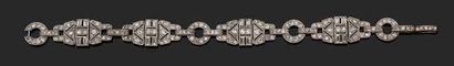 Bracelet articulé en platine (950) composé...