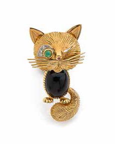 VAN CLEEF and ARPELS Clip "chat malicieux" en or jaune 18k (750) orné sur le corps...