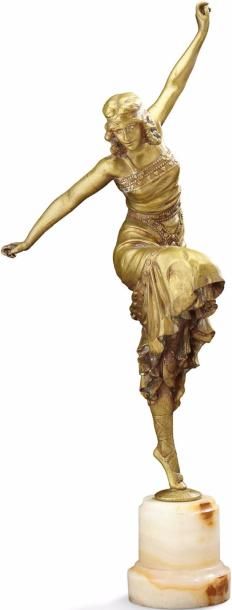 Paul PHILIPPE (1870-1930) Danseuse russe
Bronze doré figurant une femme dansant reposant...