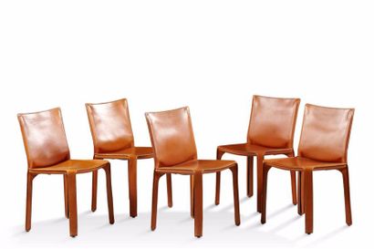 MARIO BELLINI (NÉ EN 1935) CASSINA EDITEUR Suite de dix chaises en armature en métal...