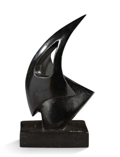 Antoine PONCET (né en 1928) Sculpture de forme libre en granit noir patiné.
Signée.
Vers...