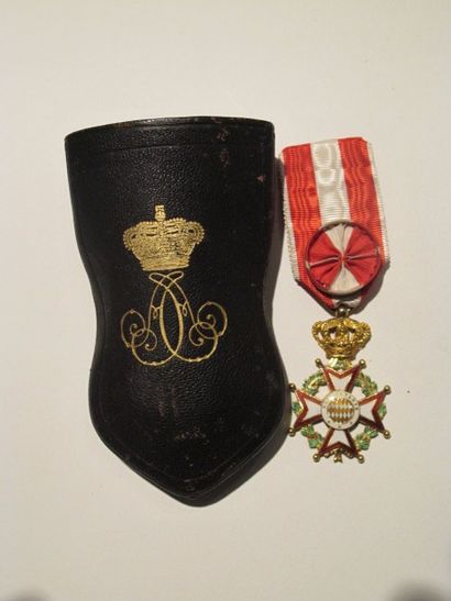null Monaco Ordre de Saint Charles. Croix d'Officier. Or, émail, ruban à rosette,...