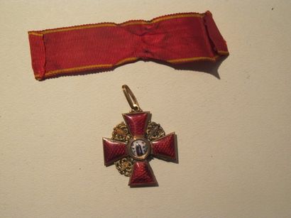 null Russie Ordre de Sainte Anne. Croix de Chevalier. Or (manque), émail (éclats),...