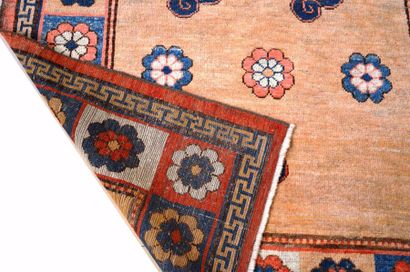 null KASGAR (Asie centrale)
Original tapis à velours en laine, chaînes, trame et...