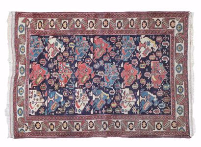 QUASGAI (Perse)
Original et fin tapis à velours...
