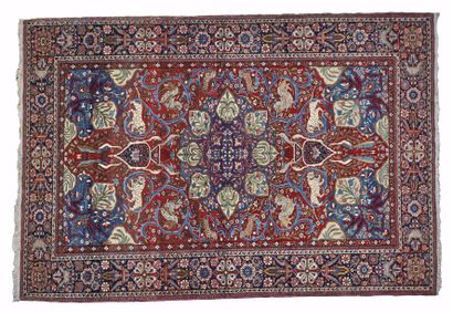 null KACHAN MORTACHEM (Iran)
Rare et original tapis à velours en laine kork d'agneau,...