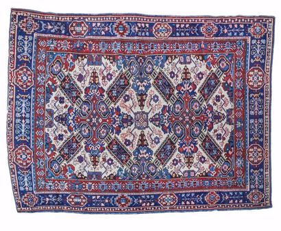 null SEIKHOUR (Caucase)
Original tapis à velours, chaînes, trame et franges en laine,...