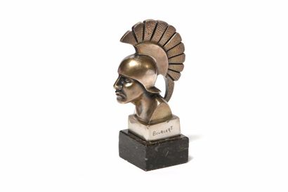 null Le Romain 1920-1925
Bronze argenté signé Bourcart. (MP N°168)
Bronze mascot,...