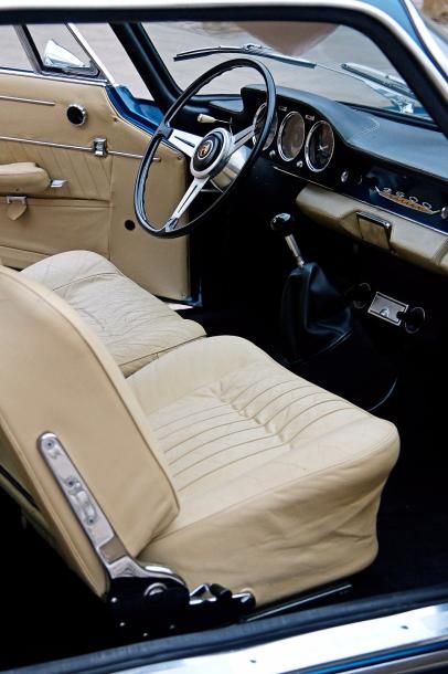 1964 - ALFA ROMEO 2600 SPRINT Très belle présentation
Modèle haut de gamme dans la...
