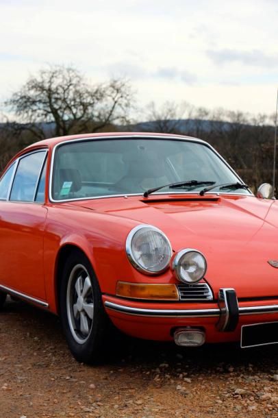 1969 - PORSCHE 911 T 2.0 Patine séduisante, look très seventies historique intéressant,...