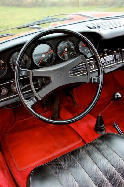 1969 - PORSCHE 911 T 2.0 Patine séduisante, look très seventies historique intéressant,...